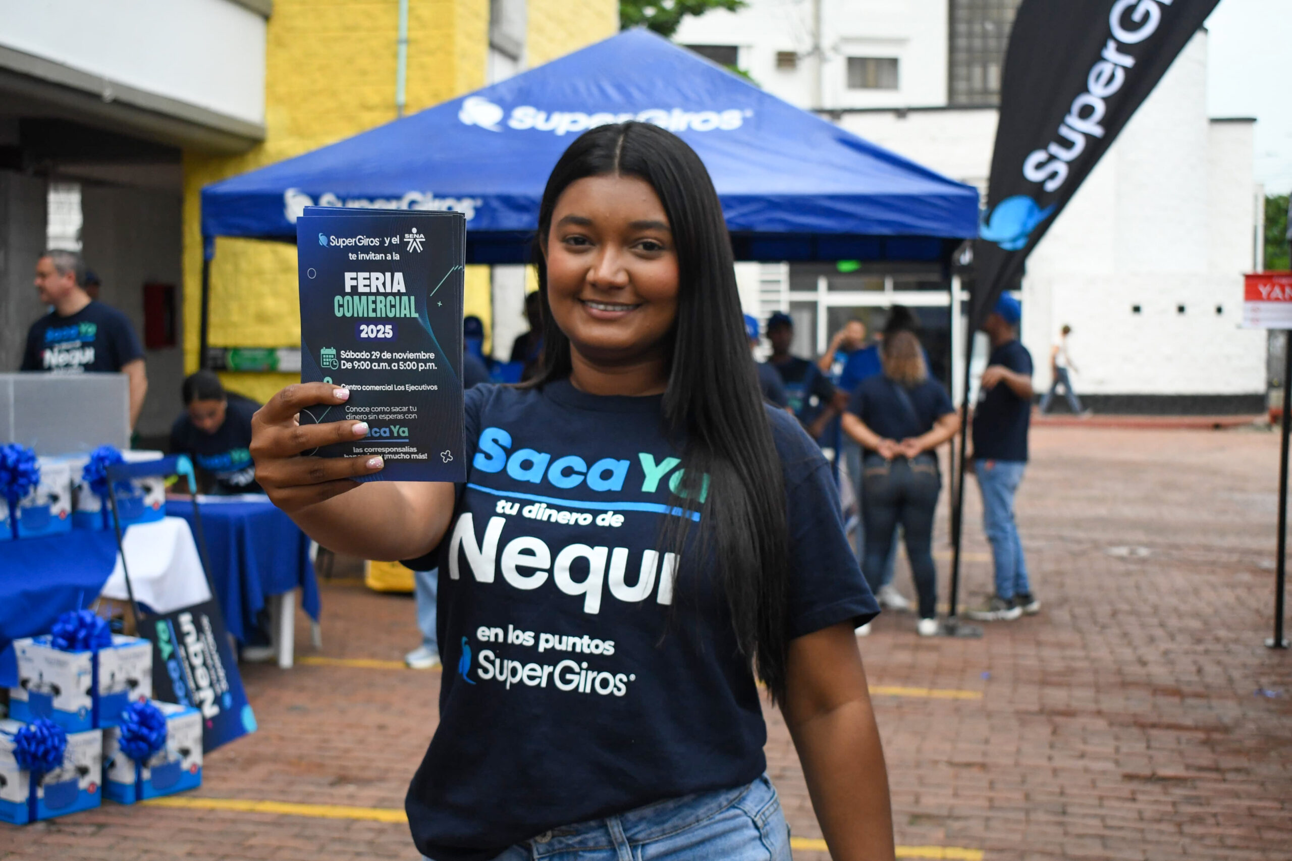 Foto 3 – SuperGiros Bolívar y el SENA celebran la Feria Comercial 2025 junto a la Fuerza de Ventas que culmina su formación técnica