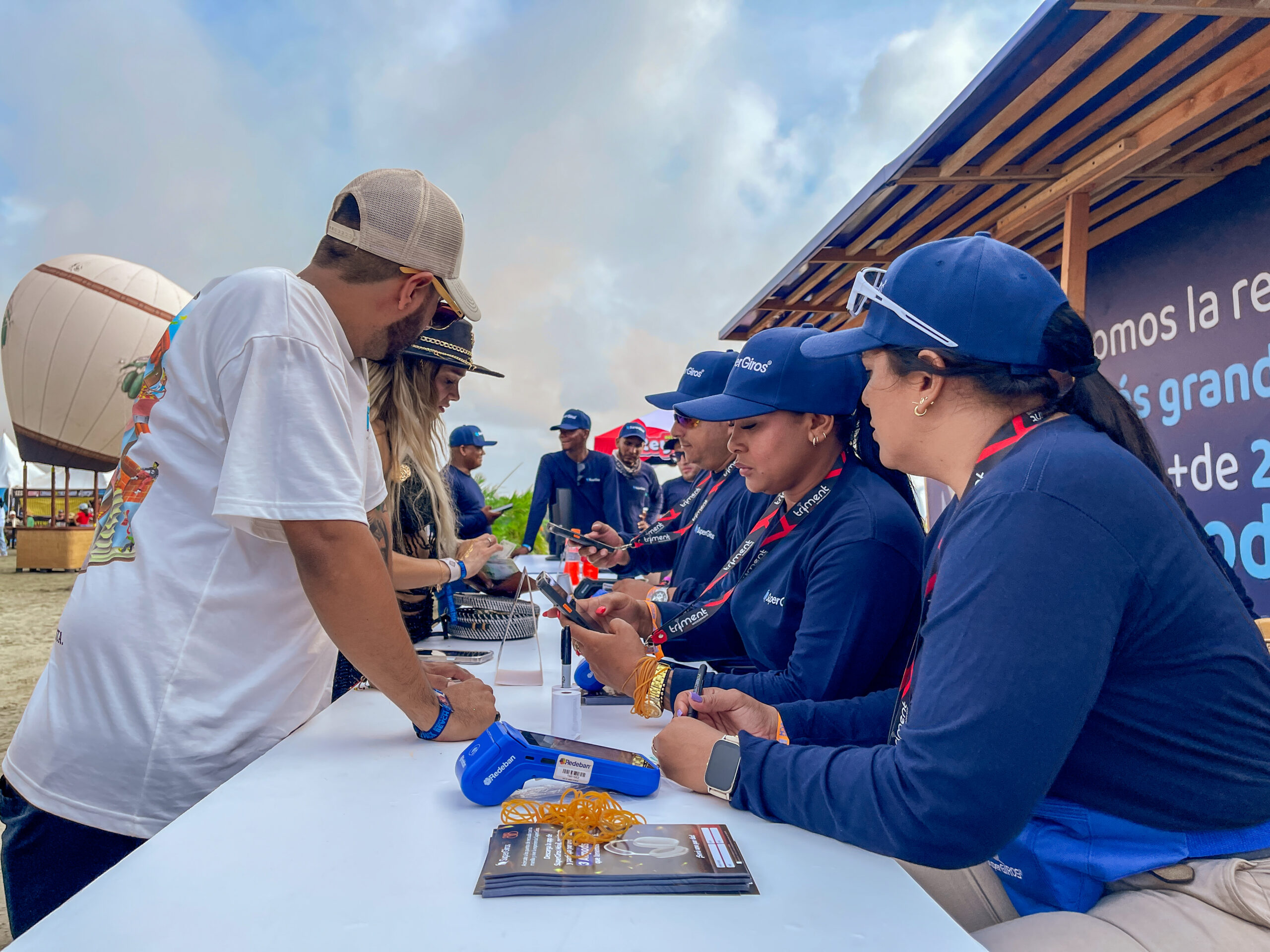 Foto 3 – SuperGiros opera exitosamente la experiencia Cashless en Buena Vida Beach 2026