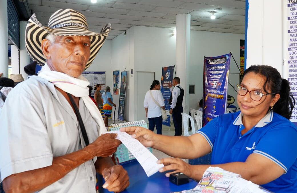 SuperGiros inicia entregas del programa Colombia Mayor